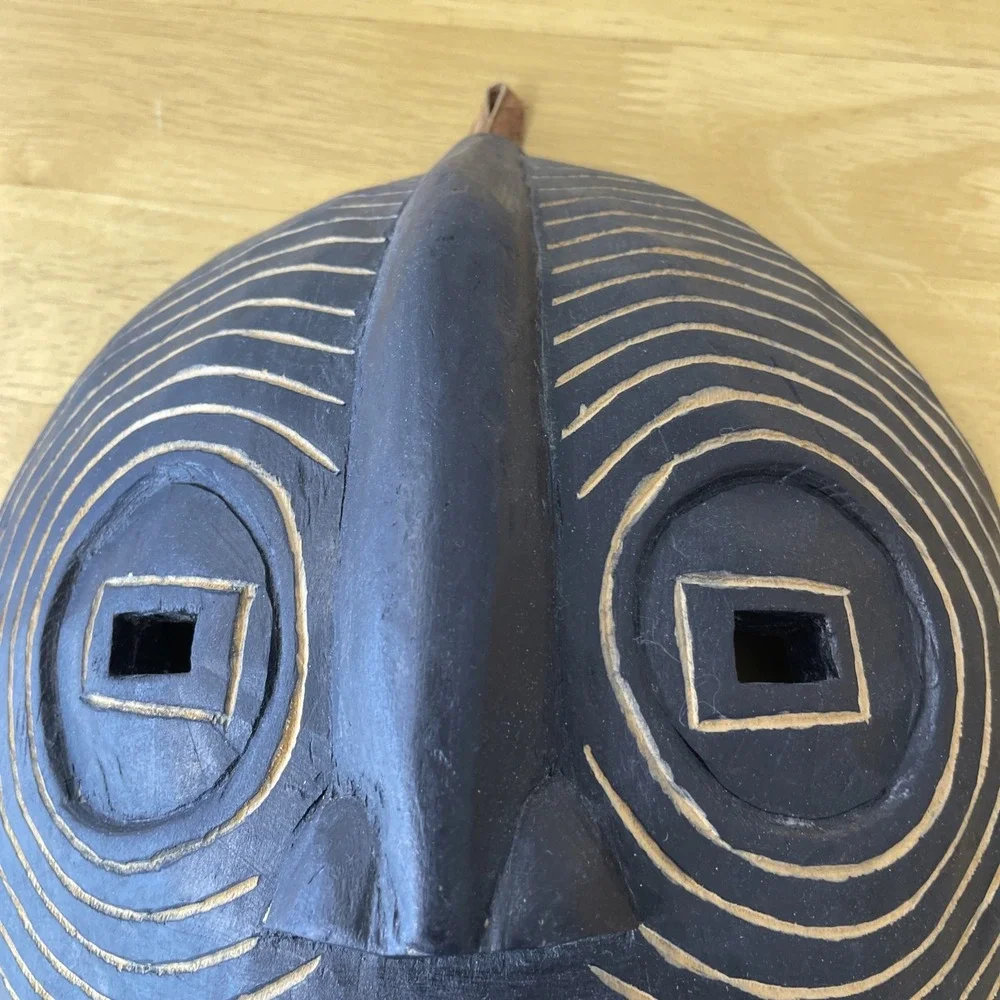 Mask in wood Mask wall Decration size L 11''xW 9''xD 3'' event